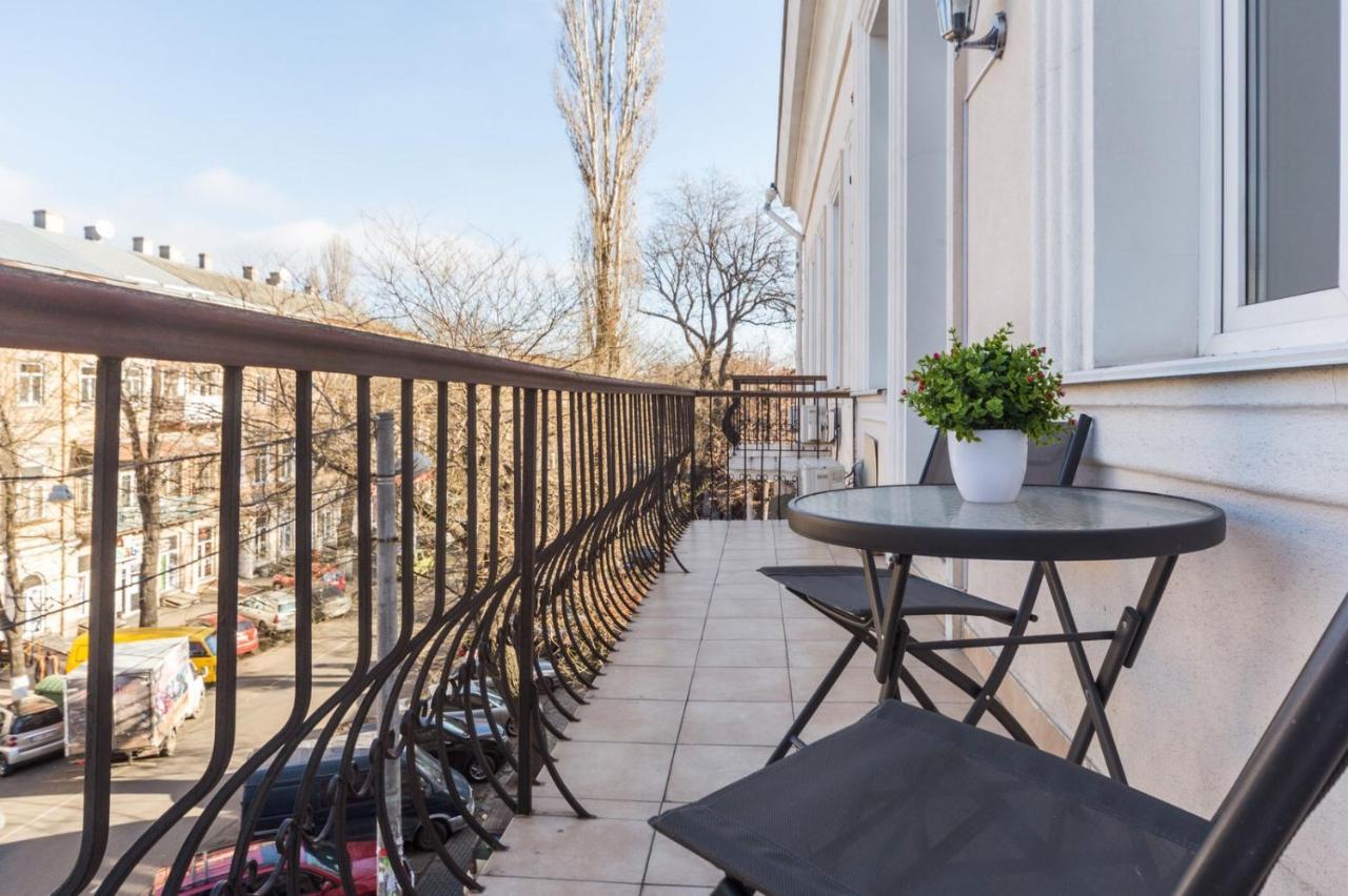 New Luxury Apartment Troitskay Odessa Buitenkant foto